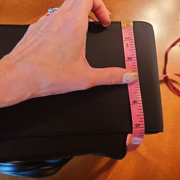 NEW DKNY Fabric Medium Travel Tote Tablet Bag Purse, Black & Silver Closure - Picture 12 of 16